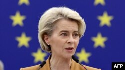 Ursula von der Leyen se apropie încet, dar sigur de sfârșitul actualului mandat. După alegerile din iunie pentru Parlamentul European, va fi și o nouă Comisie Europeană (Photo by FREDERICK FLORIN / AFP)