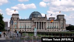 Cădirea parlamentului de la Berlin „Reichstag”, Germania, 28 septembrie 2021