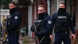 Poliția din Kosovo își sporește prezența în Mitrovica de Nord pe fondul tensiunilor în creștere 