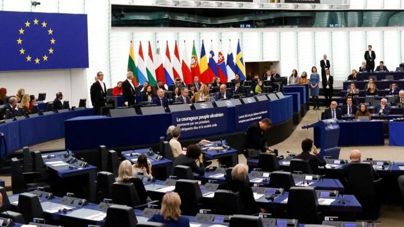 Evropski parlament zatražio od EU da sankcioniše Dodika i uslovi Srbiju