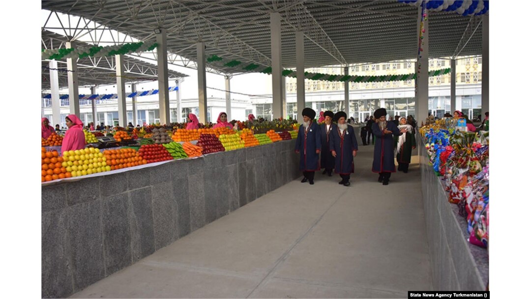 Turkmen state media follows the government's narrative of "prosperity" and "happiness" in the country.