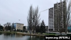 Строительство высотки в урезанной от парка им. Гагарина территории в Симферополе, декабрь 2022 года