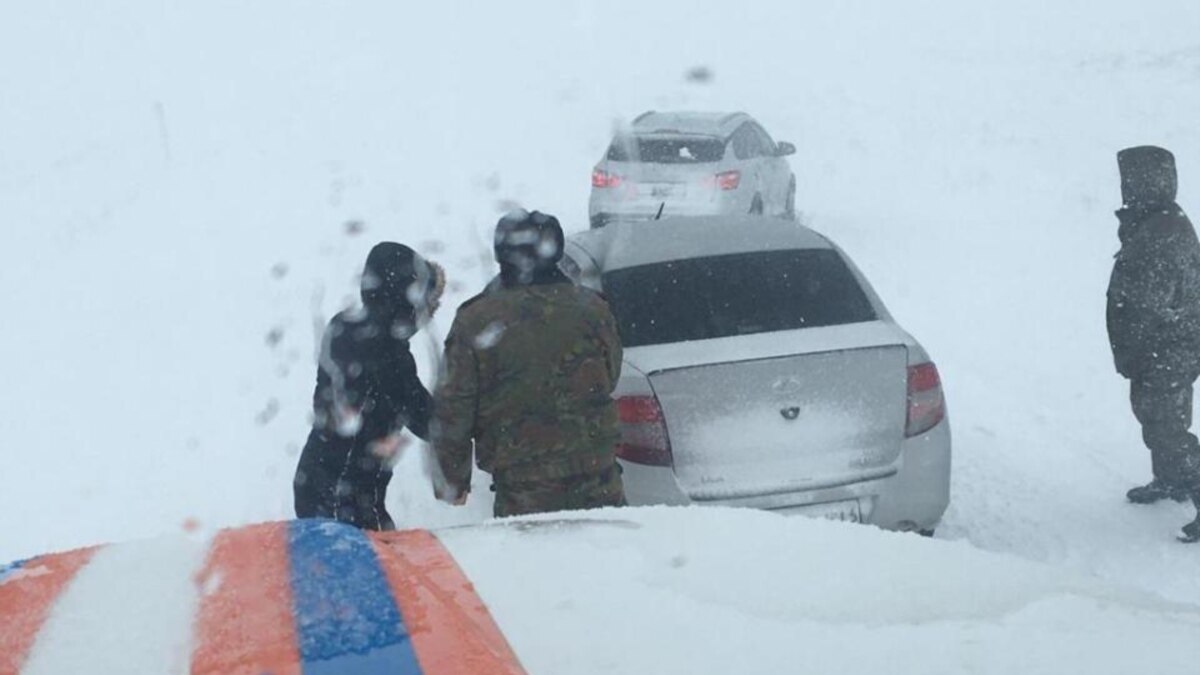Kazakhstan Shuts Down More Than 100 Highways Amid Heavy Snowstorms - Vimarsana News