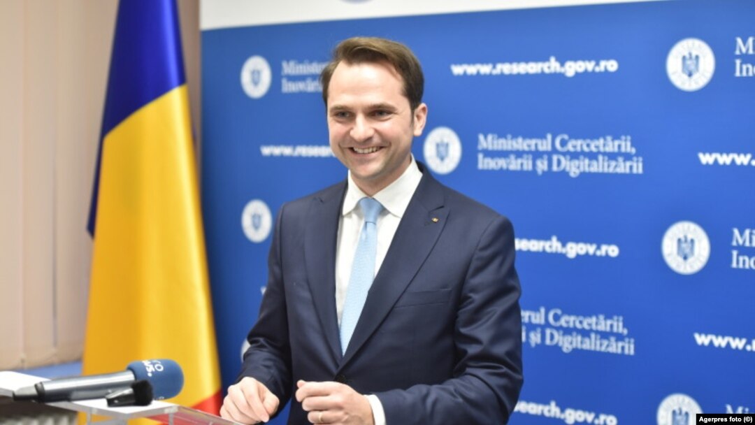 Ministerul Digitalizării, condus de Sebastian Burduja (PNL), și-a asumat lansarea în dezbaterea publică a proiectului de lege privind securitatea cibernetică. Cu prevederi contestate de Asociația pentru tehnologie și internet, acesta a fost adoptat joi de Guvern
