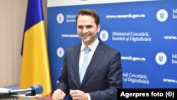 Ministerul Digitalizării, condus de Sebastian Burduja (PNL), și-a asumat lansarea în dezbaterea publică a proiectului de lege privind securitatea cibernetică. Cu prevederi contestate de Asociația pentru tehnologie și internet, acesta a fost adoptat joi de Guvern