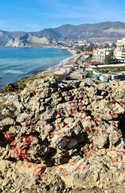 В миналото е бил известен с красивите си плажове От