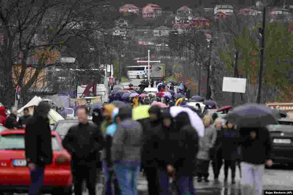 Kosovar Serbs blocked the road near the village of Rudine, in North Mitrovica, Kosovo, on December 11. The Serbian government, along with Russia, has refused to recognize Kosovo&rsquo;s statehood and consider it part of Serbia, even though Belgrade has no formal control there. A total of 99 out of 193 United Nations countries now recognize Kosovo&#39;s independence, including the United States, Great Britain, and 22 out of 27 EU countries.