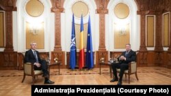 Secretarul general al NATO Jens Stoltenberg și președintele României Klaus Iohannis, București, 28 noiembrie 2022.