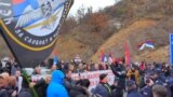 Serbian Far-Right Protesters Try To Break Through Police Cordons Into Kosovo