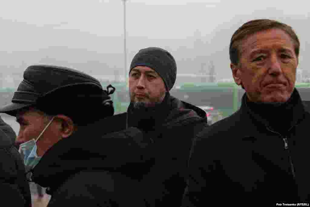 Activist Alnur Ilyashev (center) and businessman Bulat Abilov (right) attended the rally in memory of the victims of the January 2022 events. &quot;The authorities are taking steps to strengthen themselves and their institutions.&nbsp;A tragedy happened.&nbsp;Of course, everyone wants an objective and fair investigation, but there is none,&quot; Abilov said. &nbsp;