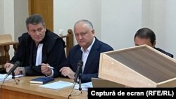 Următoarea audiere a lui Igor Dodon în instanță în cazul în dosarul „kuliok”, în care se confruntă cu acuzații de fraude financiare și de trădare de țară, urmează să aibă loc luni, 28 noiembrie.