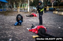 Tíz civil meghalt és több mint hatvan megsebesült a december 24-i orosz ágyúzásban Herszonban