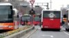 Приватните превозници од јавниот автобуски превоз во Скопје ја блокираа раскрсницата кај Мавровка поради долгови од ЈСП, 28.11.2022