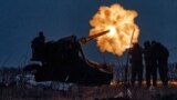 Украинские военные стреляют из артиллерийской системы "Пион" по российским позициям под Бахмутом, Донецкая область. 15 декабря 2022