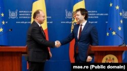 La Chișinău, Bogdan Aurescu a venit la invitația ministrului moldovean de Externe, Nicu Popescu. Oficialul român a mai avut întrevederi cu președinta Maia Sandu, prim-ministra Natalia Gavrilița și președintele parlamentului, Igor Grosu.  