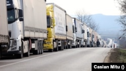 Рух може бути перекритий для вантажівок, блокада не стосуватиметься руху легкового транспорту та автобусів (фото ілюстраційне)