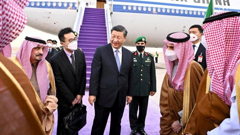 Кытайдын лидери үч күндүк сапар менен Саудияга барды