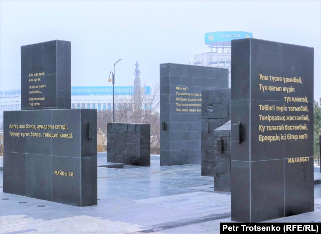 Панда секс туралы бейне Өтіп бара жатқандар менің жыныс мүшесіме тиіп жатыр