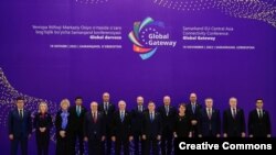 UKBEKISTAN -- Official photography ceremony with the participants of Samarkand EU - Central Asia Connectivity Conference “Global Gateway”.