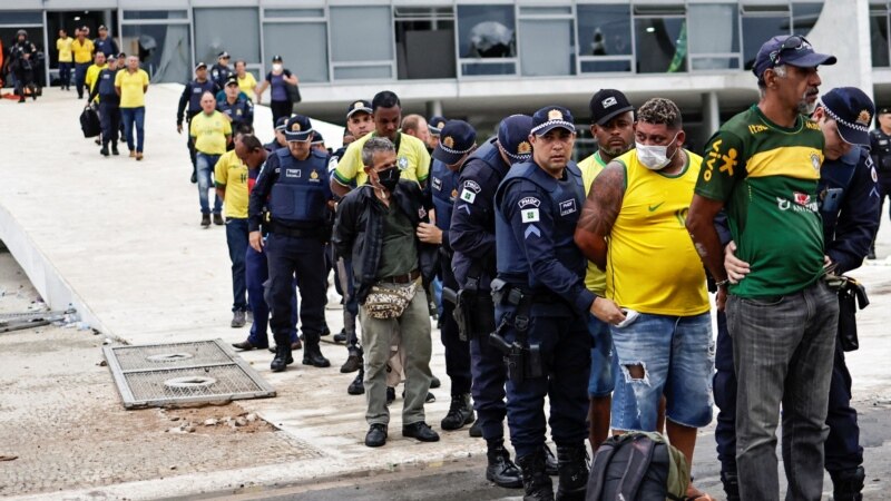 ბრაზილიაში დააკავეს ექს-პრეზიდენტ ბოლსონარუს 400-ზე მეტი მომხრე 