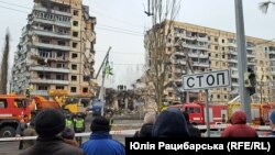 Рятувальна операція на місці зруйнованої багатоповерхівки у Дніпрі триватиме щонайменше до третьої ночі