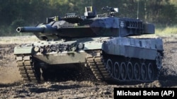 Tanc Leopard 2, la un exercițiu demonstrativ în Germania.