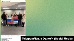 U Vagnerovom centru razvijena je zastava u bojama Rusije i Srbije, s porukom "Donbas je Rusija, Kosovo je Srbija": Damjan Knežević stoji treći sa desne strane, pored njega je Andrej Lisov iz "Rusko-srpskog centra Orlovi"