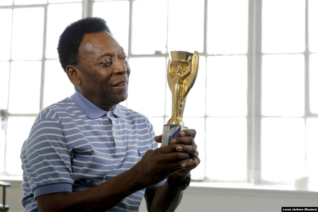 Rekordi, që Pelé e vuri si lojtari më i ri që ka fituar trofeun e Kupës së Botës, në moshën 17-vjeçare, ende qëndron. 