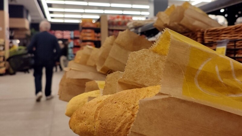 Се замрзнува цената на лебот, прехранбените компании остануваат без повластена струја