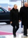 Vladimir Putin, președintele Rusiei, alături de Alekandr Lukașenko, cel al Belarusului. 