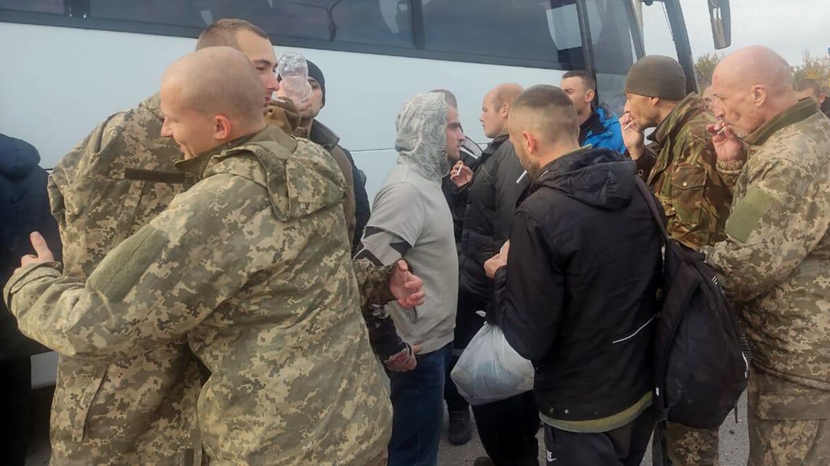 Когда ближайший обмен пленными между россией. Обмен пленными между россией и украиной. Обмен пленными. Фотографии обмена пленными. Обмен пленными между россией и украиной.