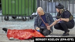 Этот 13-летний ребенок погиб на автобусной остановке в Харькове во время российского ракетного обстрела. Фото 20 июля 2022 года