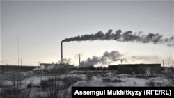 Экибастуз, город с населением 150 тысяч человек, находится всего в 15 километрах от электростанции, которая обеспечивает около 15 процентов электроэнергии в Казахстане.