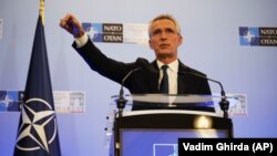 Secretarul general al NATO, Jens Stoltenberg, în timpul unei conferințe de presă la București, România, 29 noiembrie 2022