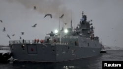 Фрегат «Адмирал Горшков» перед «дальним походом», база ВМС России в Североморске, 4 января 2023 года