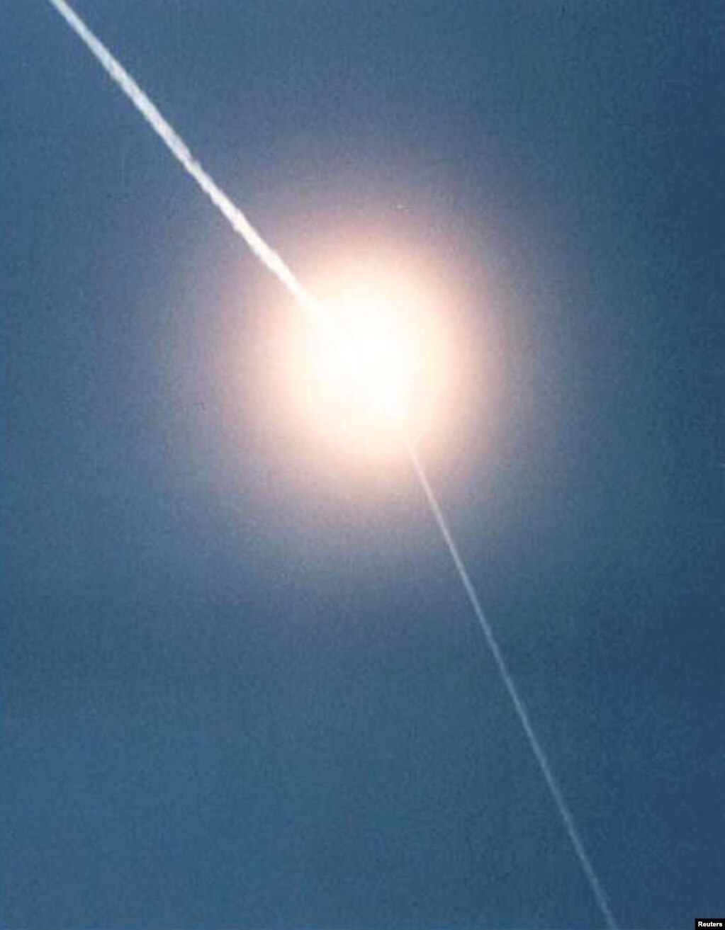 Një raketë Patriot që godet një objektiv të improvizuar gjatë një prove në SHBA më 2000.