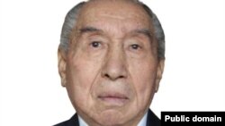 Олим ўзининг қарийб 70 йиллик илмий фаолияти давомида Фанлар академиясида меҳнат қилди.