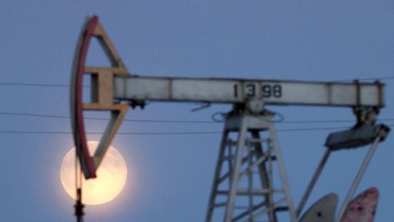 Мінфін РФ: нафтагазавыя даходы Расеі ў 2023 годзе зьнізіліся амаль удвая
