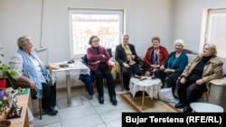 Hapësira ku qëndrojnë gratë në Qendrën Kulturore Sociale për të Moshuarit në Prishtinë.