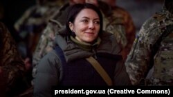 Маляр підкреслила, що в Україні не мобілізовують жінок без їхньої згоди, навіть медиків, і не направляють без їхньої згоди на передову