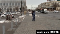 Силовики возле площади Республики в Алматы. 6 января 2023 года