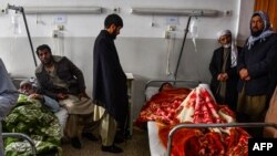 تصویر آرشیف: بیماران در داخل یکی از شفاخانه ها