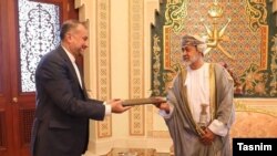 دیدار وزیر خارجه جمهوری اسلامی با پادشاه عمان
