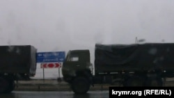 Движение колонн российской военной техники в направлении Крымского моста