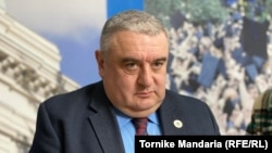 თსუ-ს რექტორის თქმით, „რაიმე კონკრეტული გადაწყვეტილება“ დღეს არ მიღებულა.