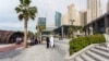 Вид на Jumeirah Beach Residence в Объединенных Арабских Эмиратах. JBR является крупнейшим жилым комплексом в мире. Дубай, ОАЭ, 2 апреля 2016 года
