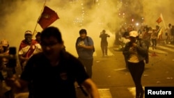 Neredi na protestima u Limi, glavnom gradu perua, 11. decembar 2023. 