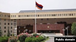 Պաշտպանության նախարարության վարչական համալիրը Երևանում, արխիվ