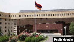 Здание Министерства обороны Армении в Ереване (архив)
