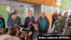 Direktor Zavoda za hitnu medicinsku pomoć Vuk Niković pred novinarima.